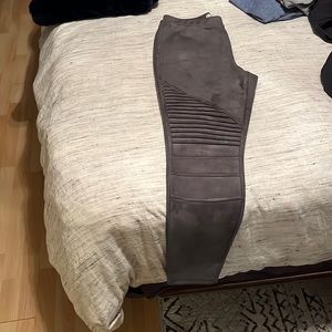 Cleo womens Moto pant